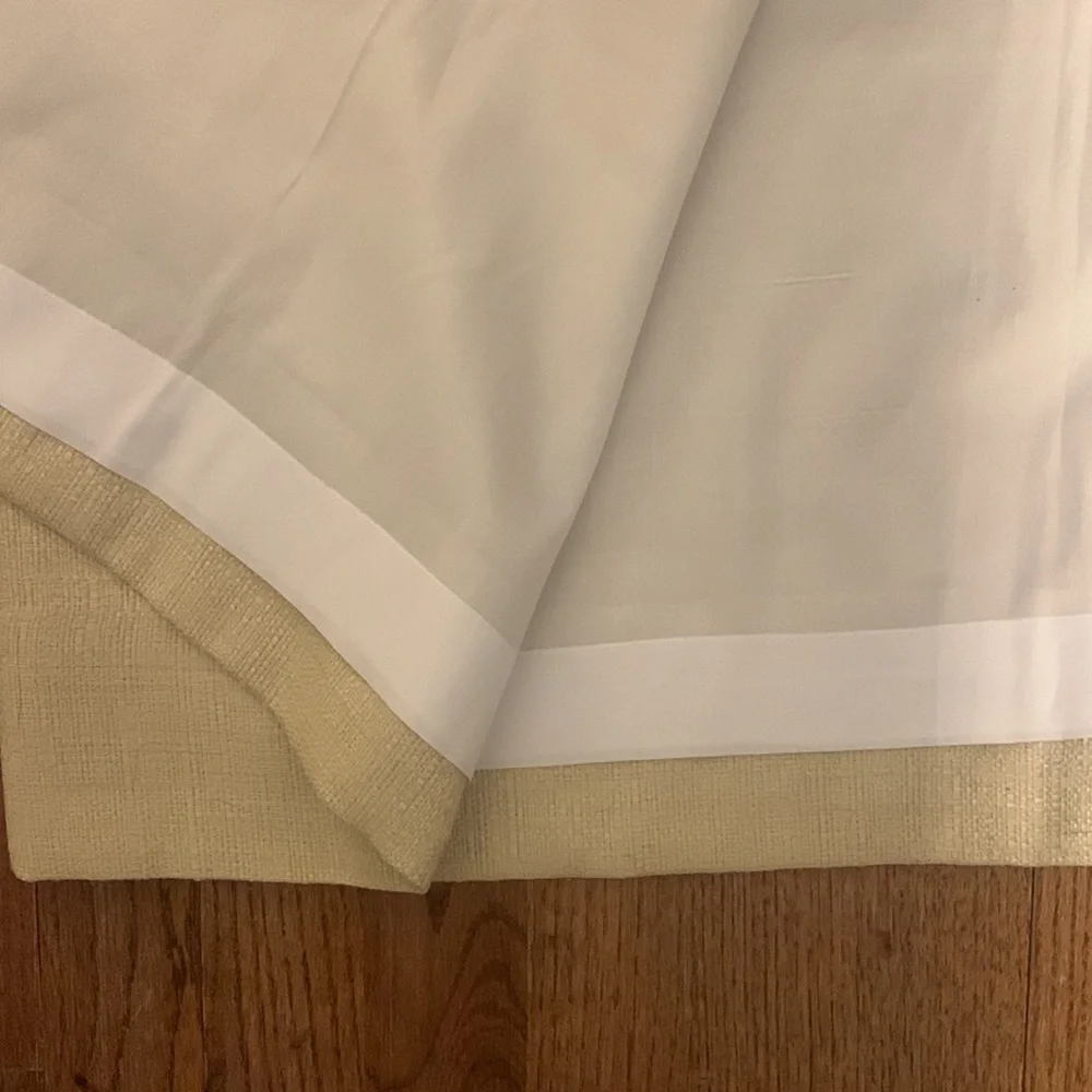 4 panels of linen/cotton/poly blend, fully lined, excellent condition!